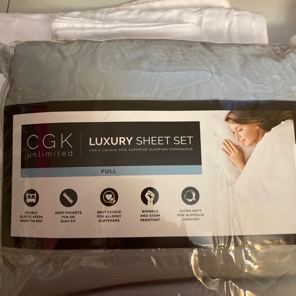 Full size sheet set 4 pieces  hotel luxury